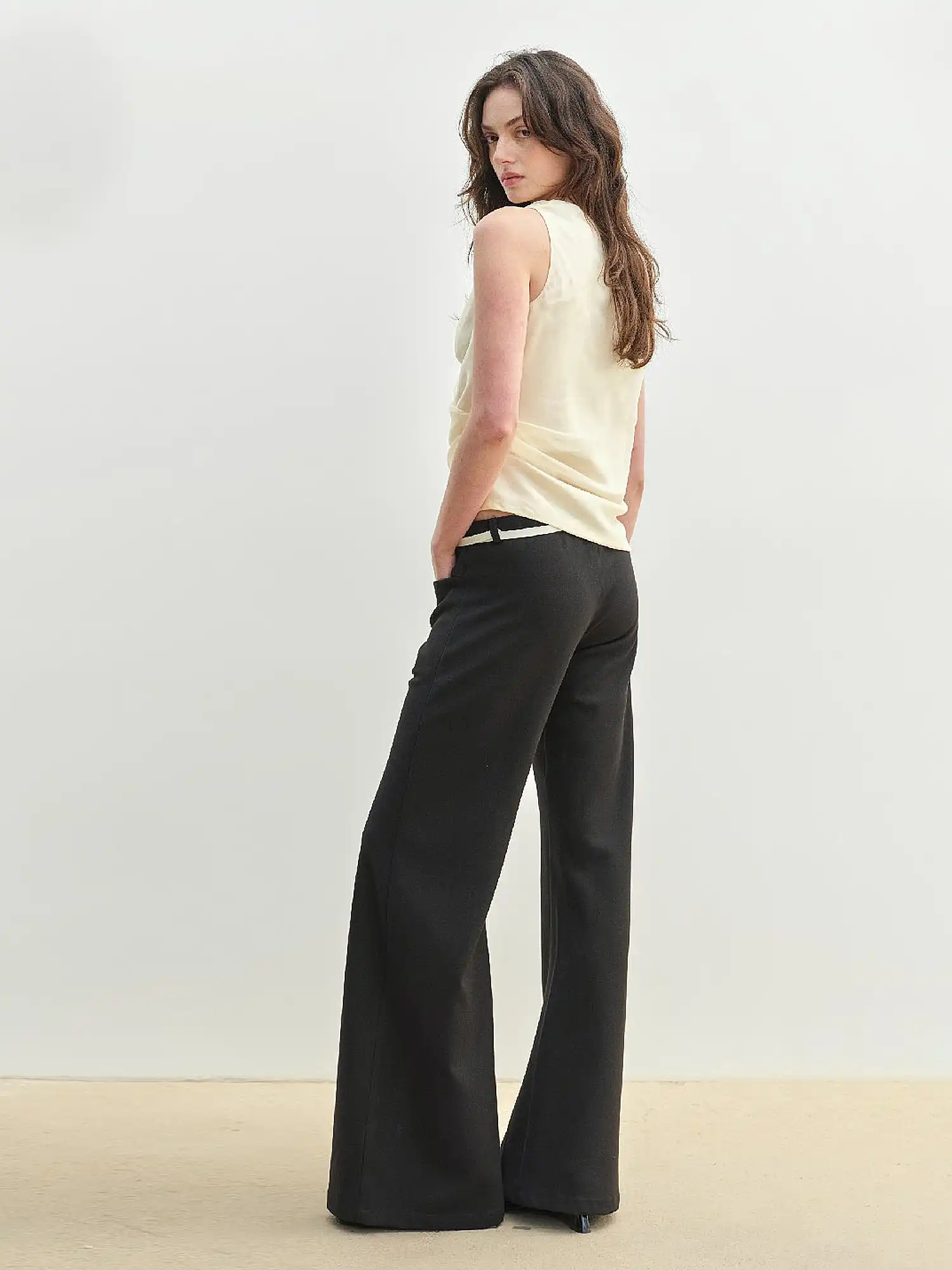 Asymmetric Cowl Neck Draped Tank Top - Image 6