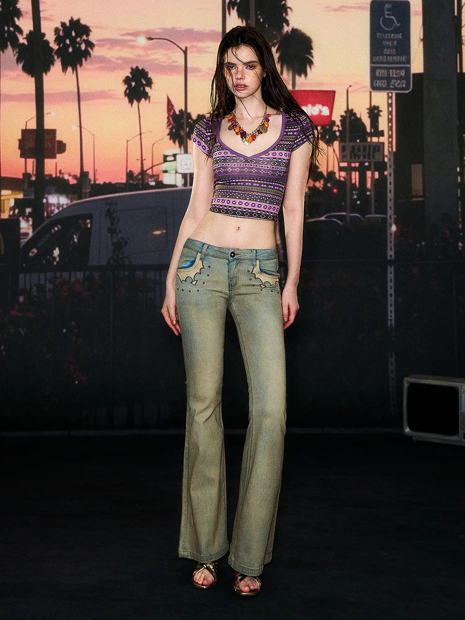 Aztec Cropped V-Neck Fitted Tee - Image 6
