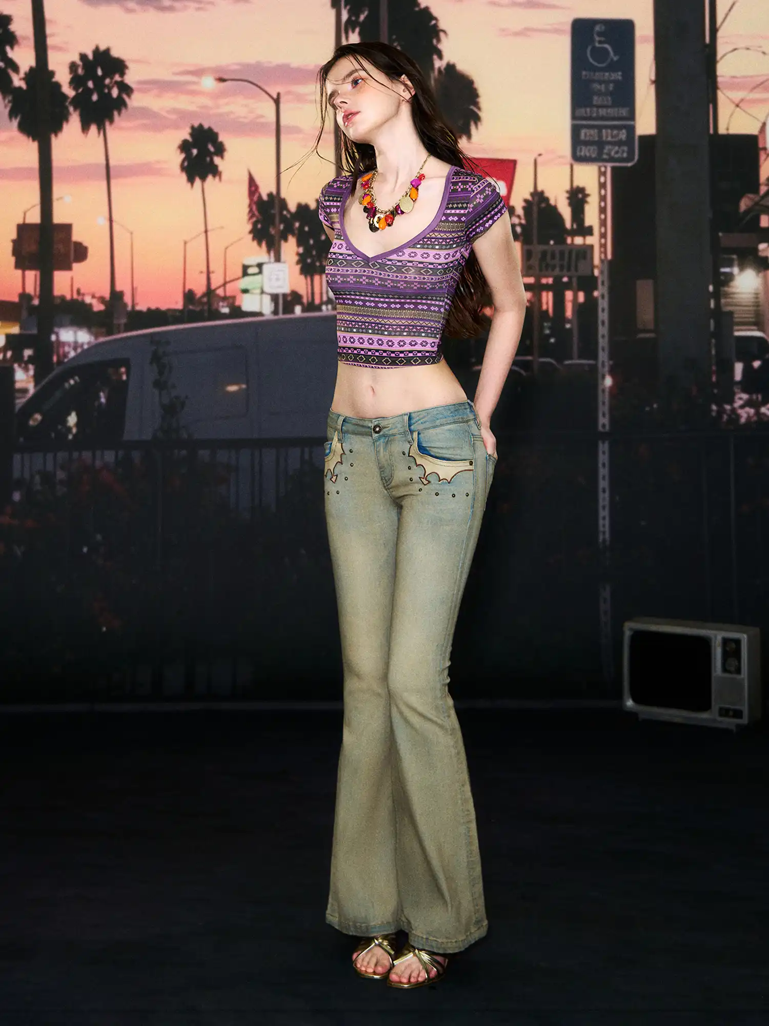 Aztec Cropped V-Neck Fitted Tee - Image 7