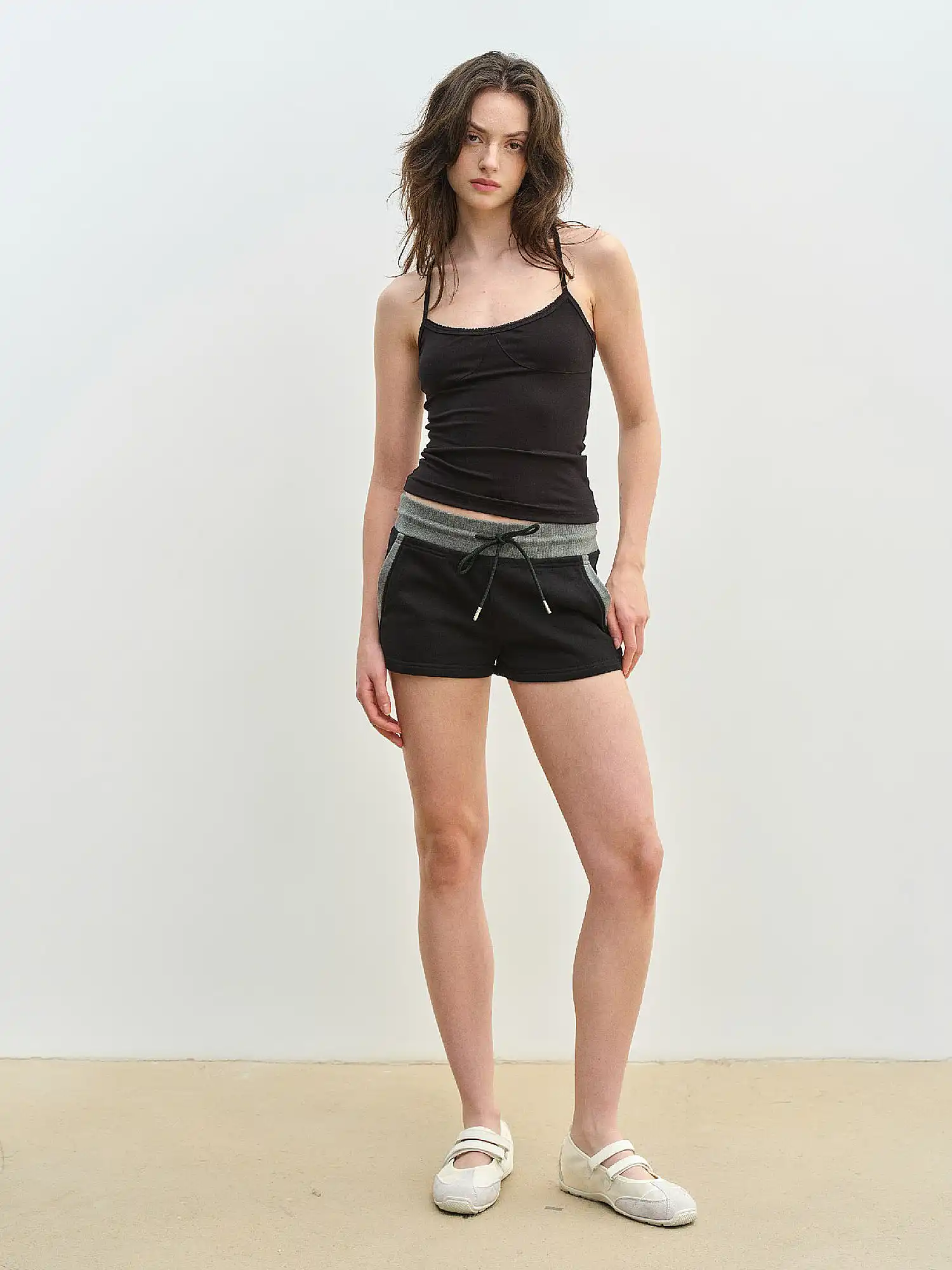 Contrast Waistband Drawstring Mini Shorts - Image 6