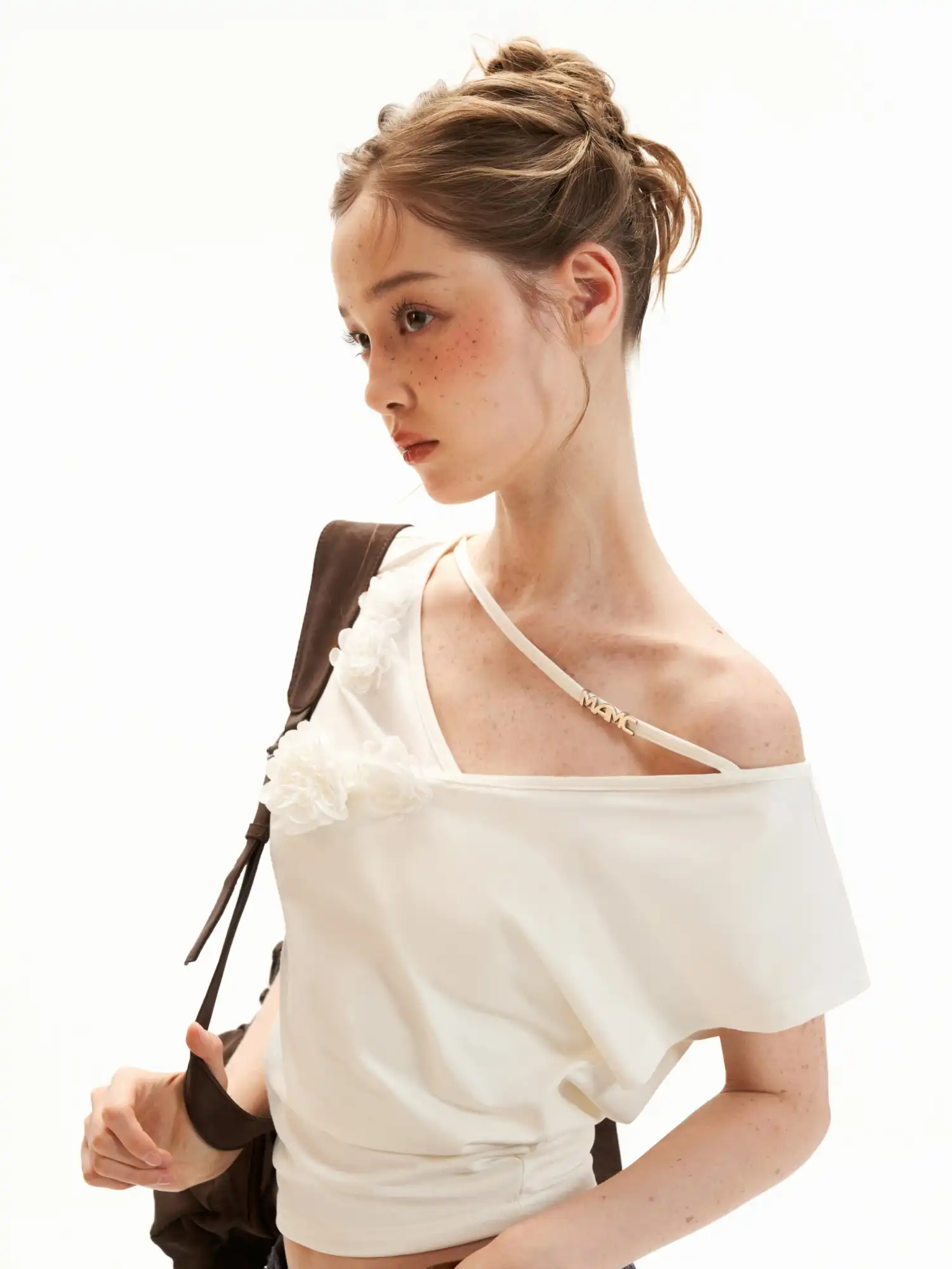 Off-Shoulder Ruched Asymmetric Blossom Tee - Image 2
