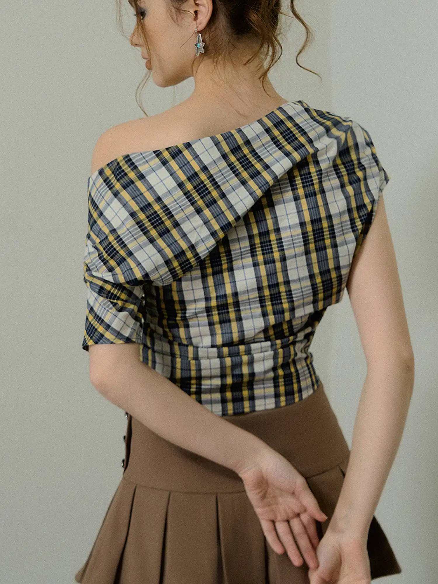 Off Shoulder Ruched Gingham Crop Top - Image 3