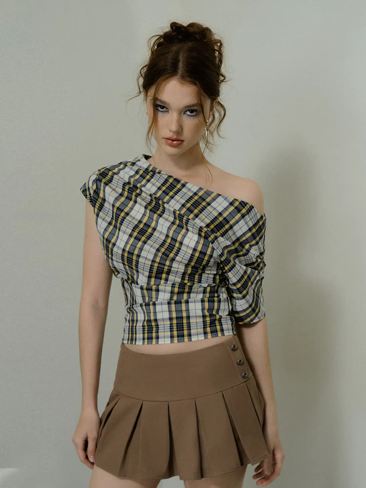 Off Shoulder Ruched Gingham Crop Top - Image 4