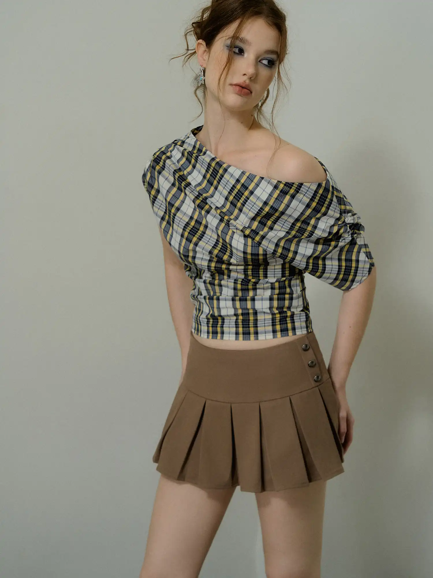 Off Shoulder Ruched Gingham Crop Top - Image 5