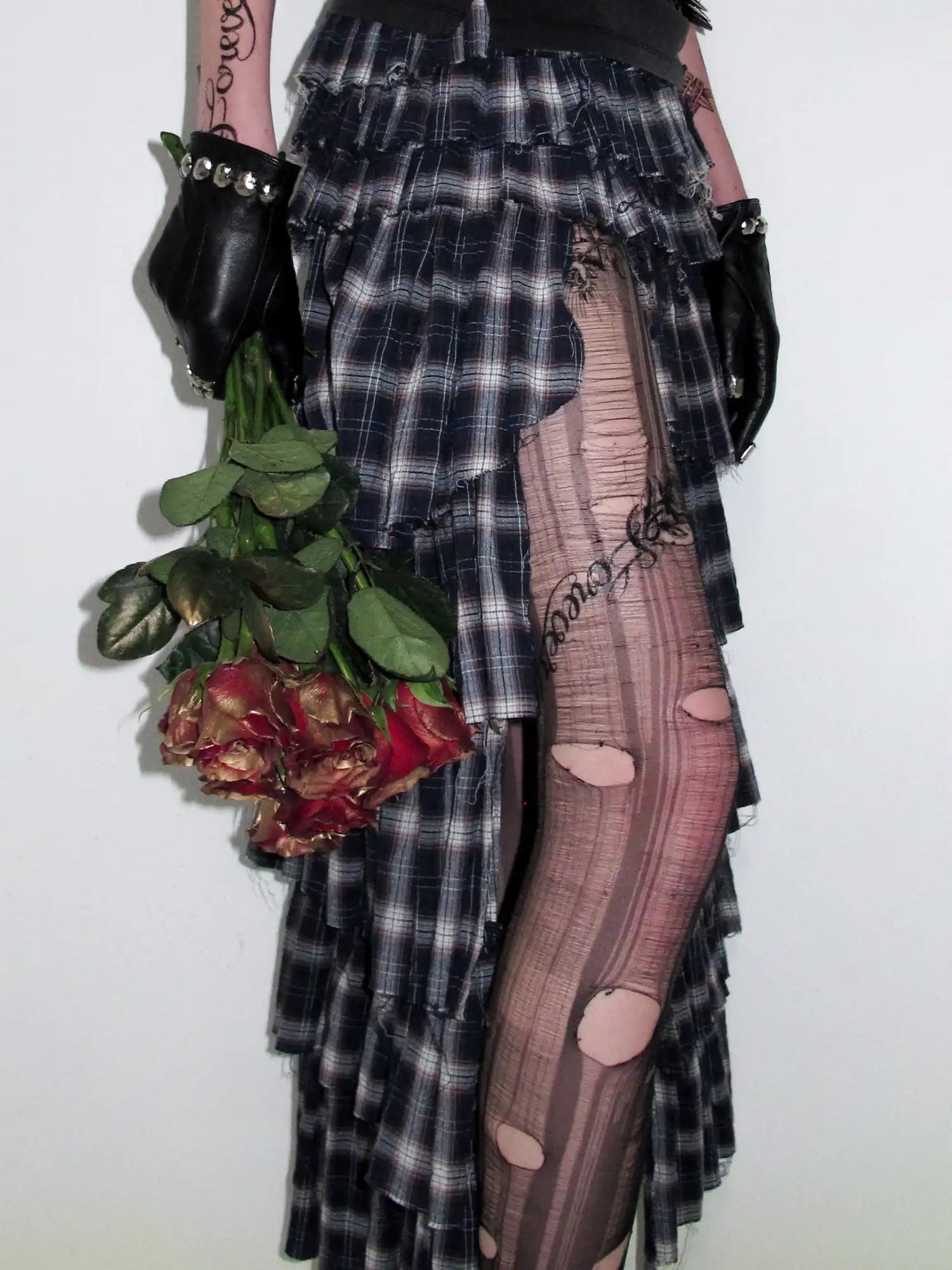 Slit Plaid Tiered Ruffle Maxi Skirt - Image 4