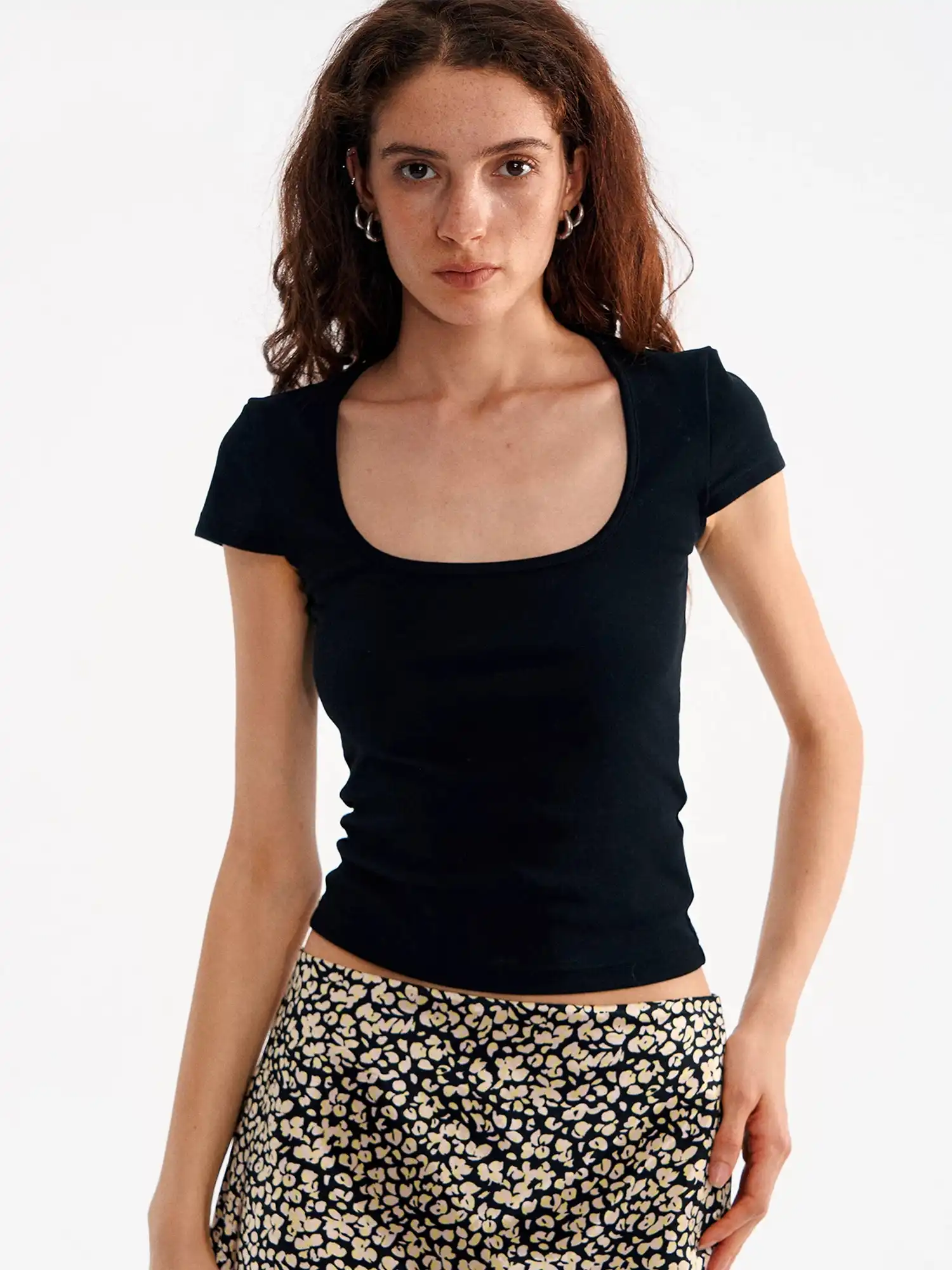 Square Neck Fitted Cropped T Shirt - Image 10