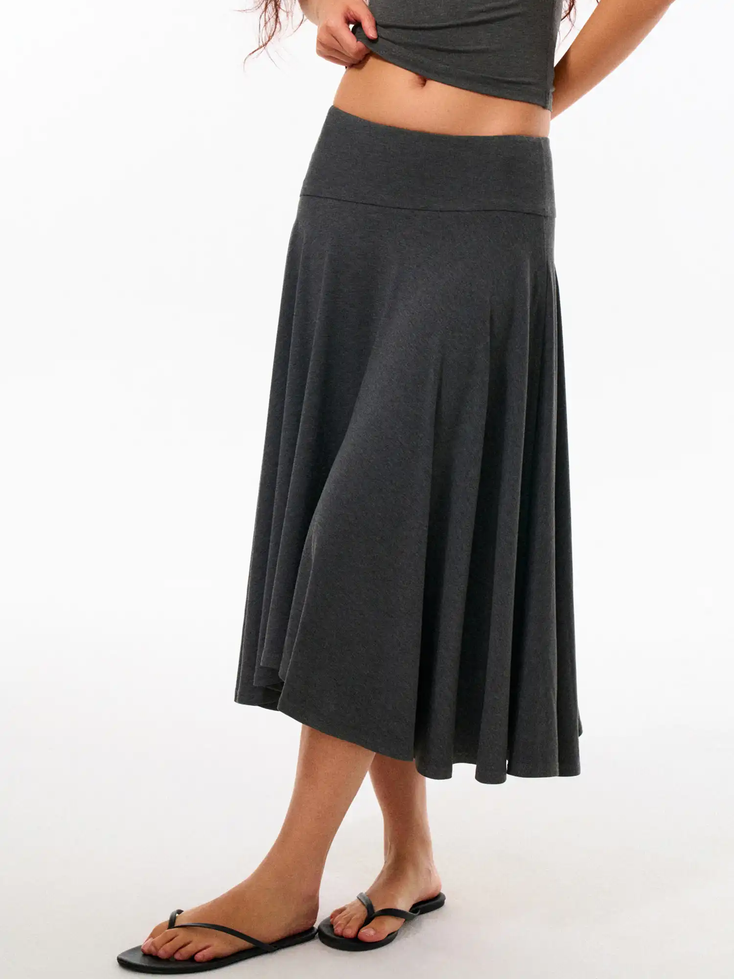 Stretchy Pleated Midi Skirt