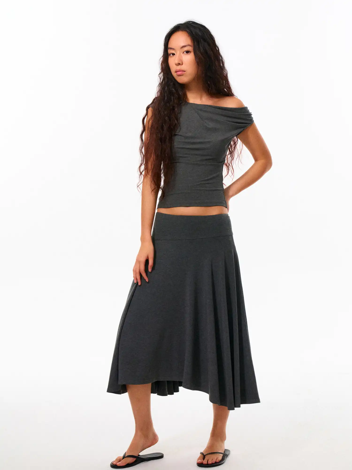 Stretchy Pleated Midi Skirt - Image 2