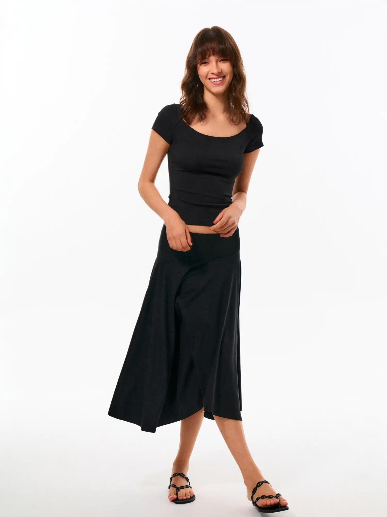 Stretchy Pleated Midi Skirt - Image 8