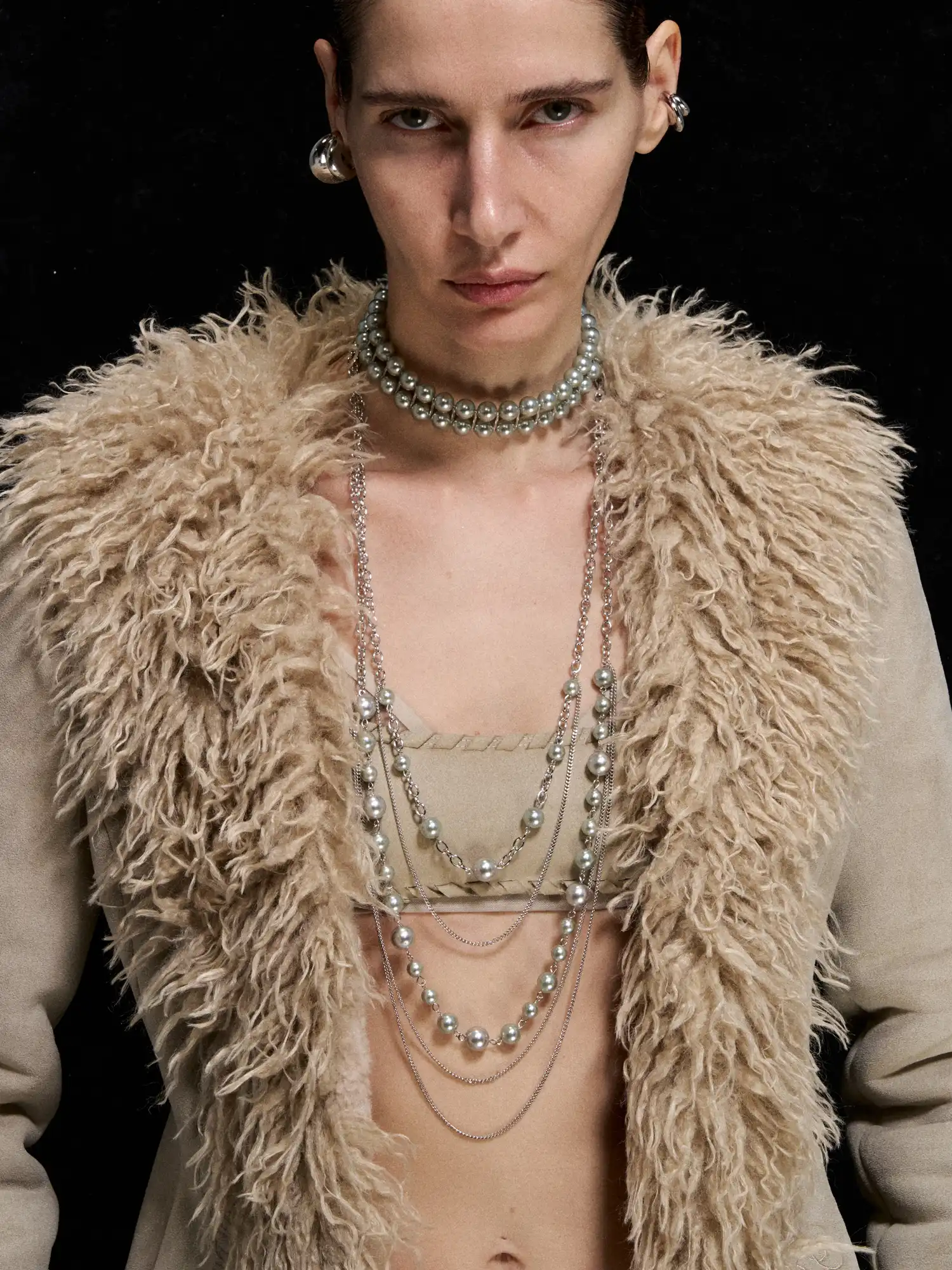 Tiered Pearl Chain Necklace - Image 3