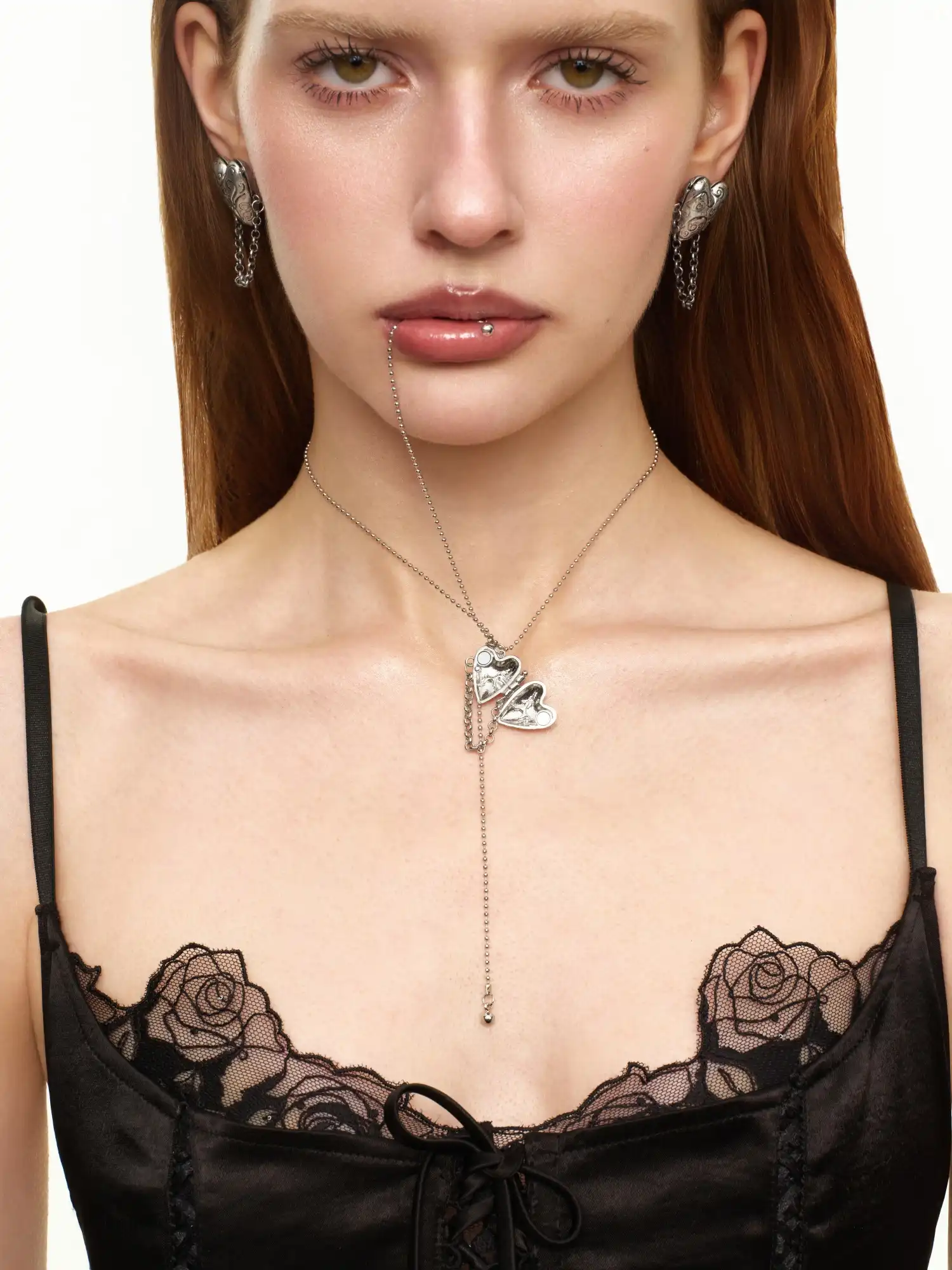 Victorian Scrollwork Heart Locket Lariat Necklace