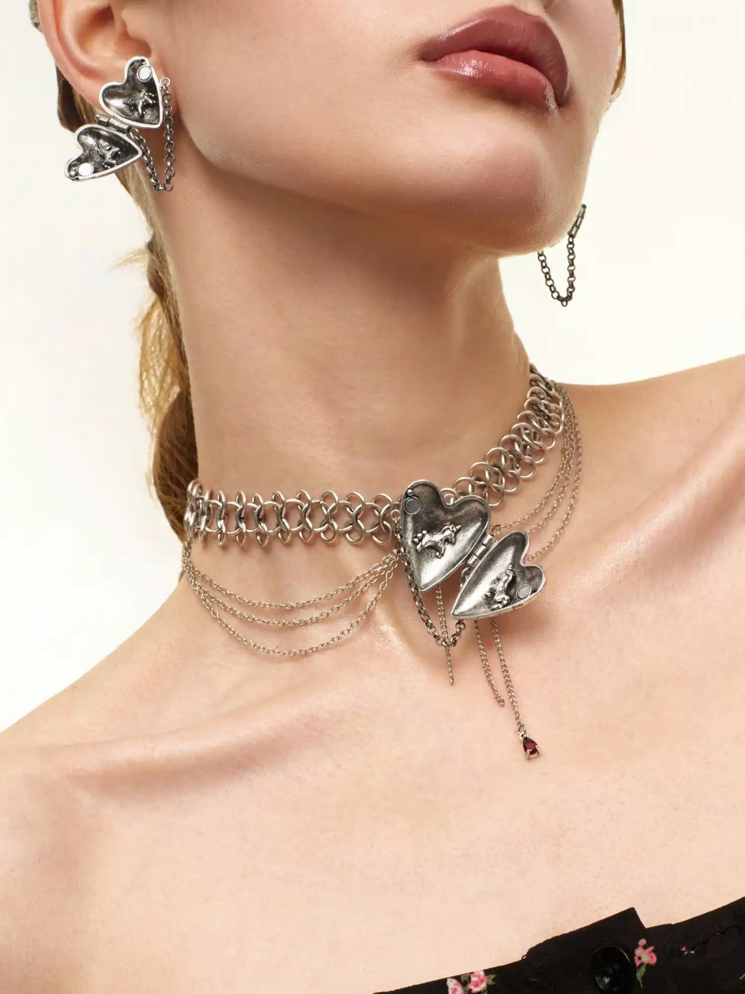 Vintage Heart Chainmail Layered Chain Choker - Image 2