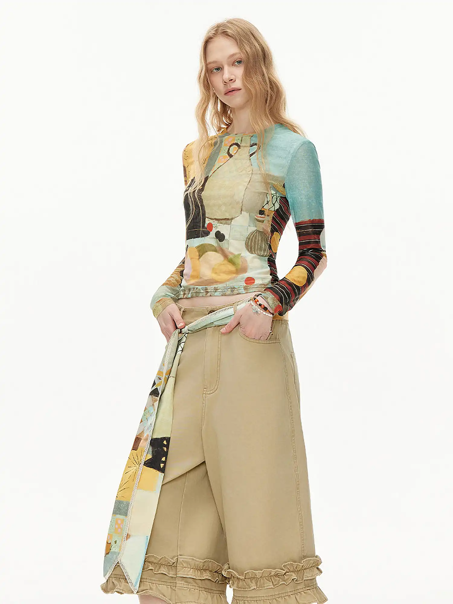Whimsical Cat Long-Sleeve Fitted Crop Top - Image 9
