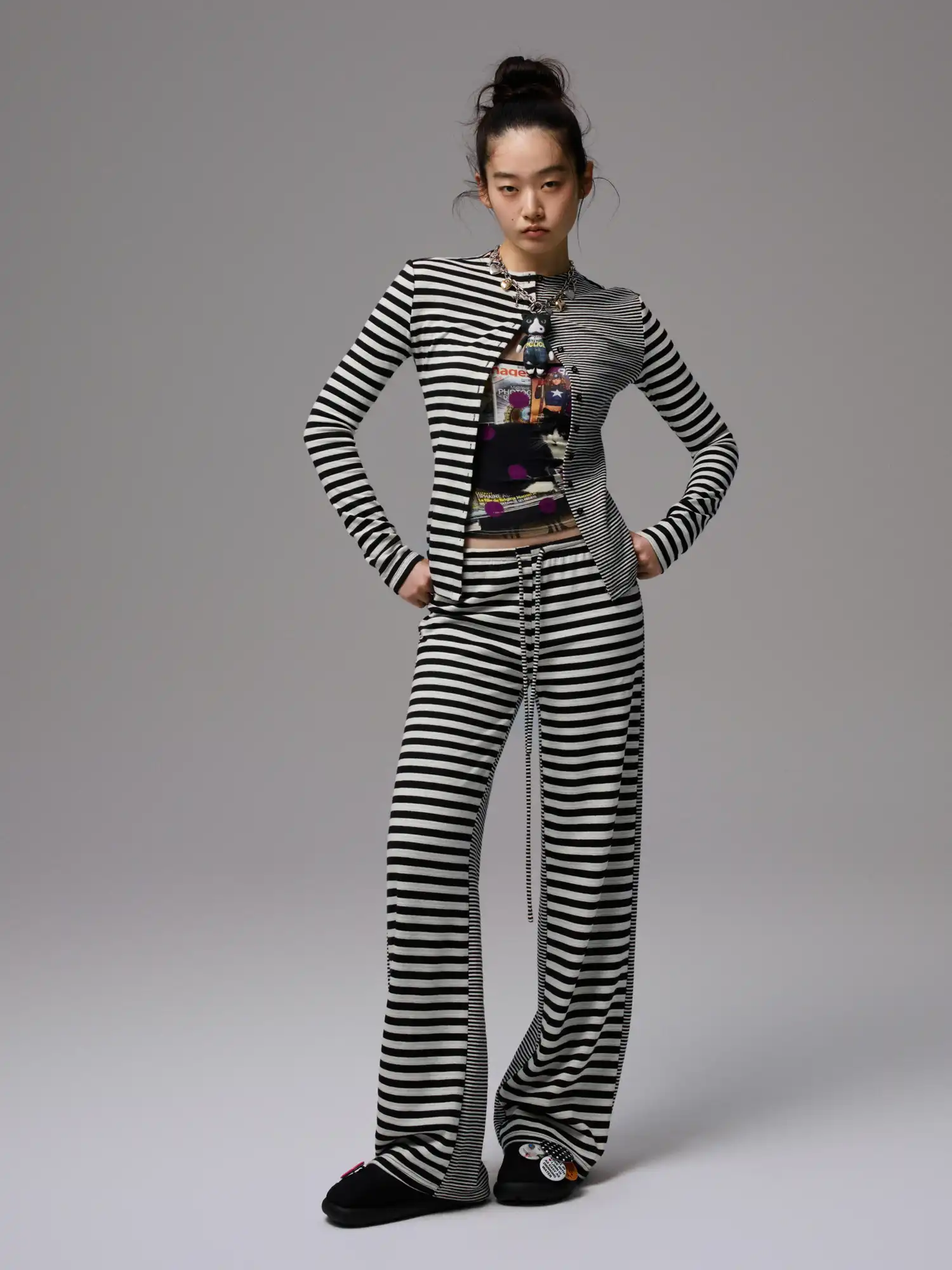 Y2K Stripe Knit Fitted Crop Long Sleeve Cardigan - Image 4